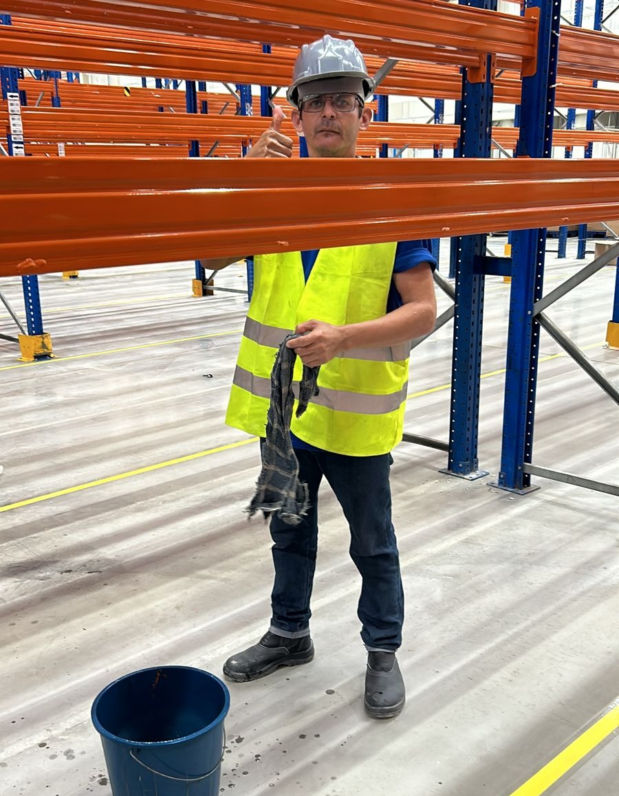 limpeza de estrutura porta pallets